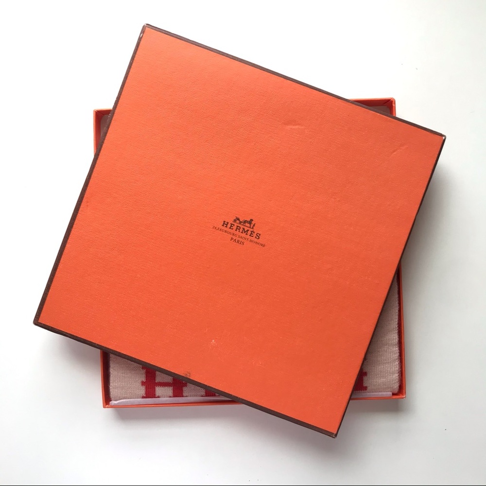 Hermès H wool scarf